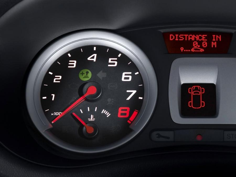  Renault Clio R.S. 2.0 16V 2006 года  (фото 24 из 125)